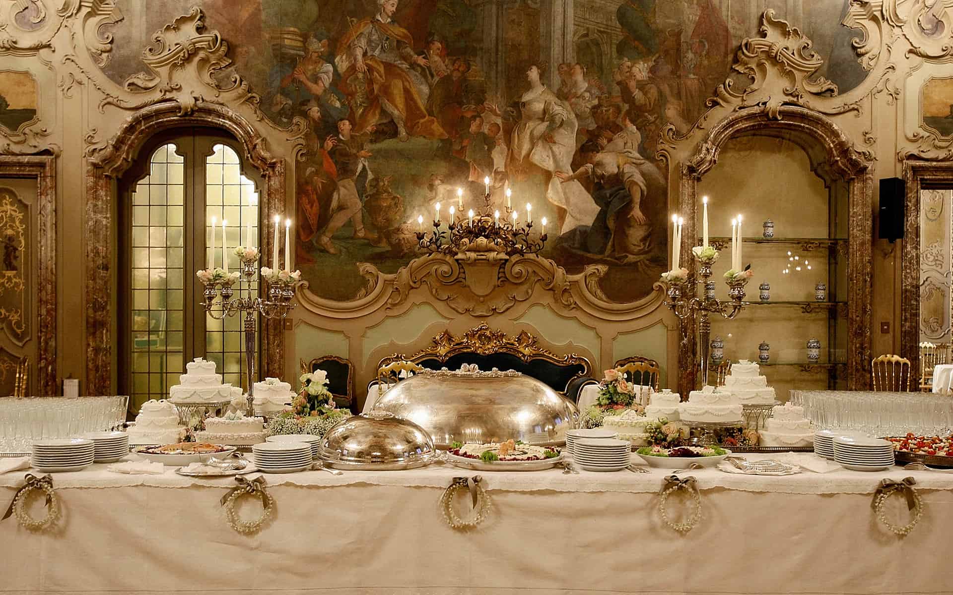 Caffè-Scala-Milano-catering-matrimoni-Buffet-imperiale-Palazzo-Visconti
